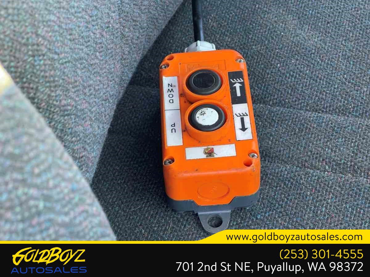 Used 2005 Chevrolet Kodiak C4500 2WD Crew Cab image 20