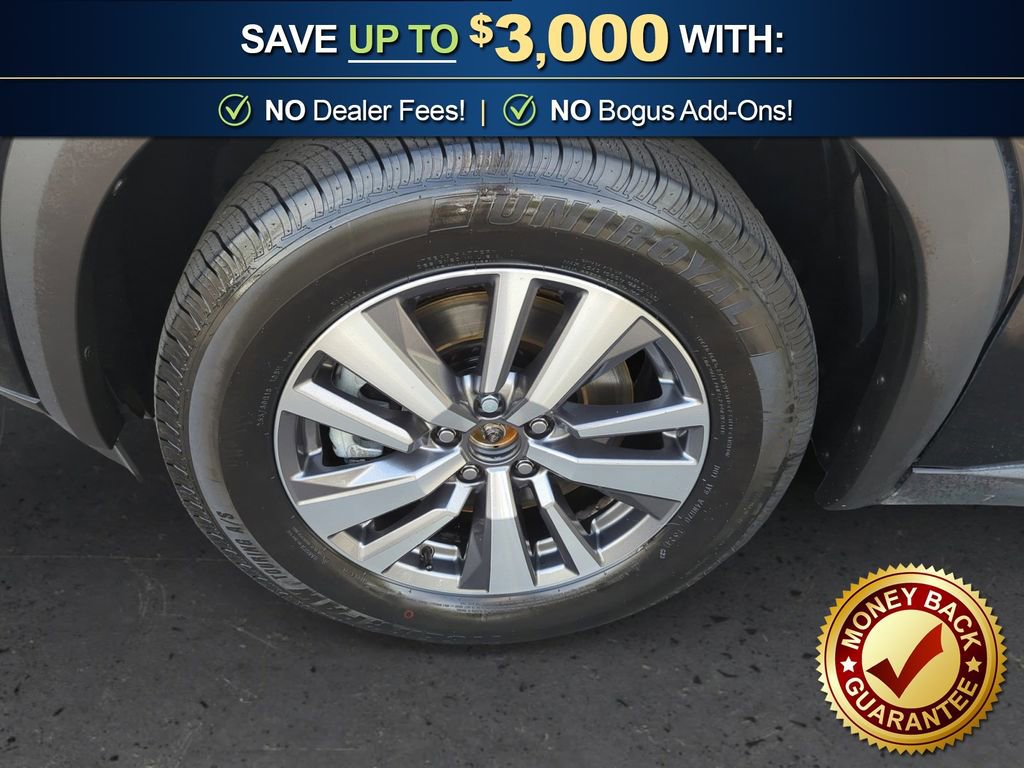 Used 2023 Nissan Pathfinder SL AWD/4WD image 13