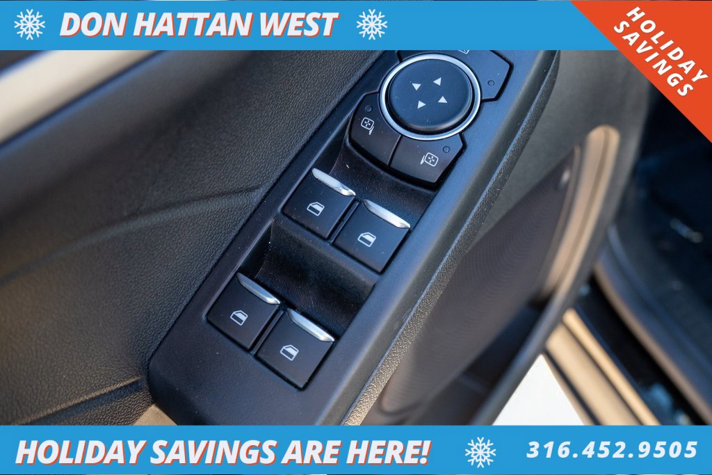 Used 2022 Ford Escape SE w/ Cold Weather Package image 17