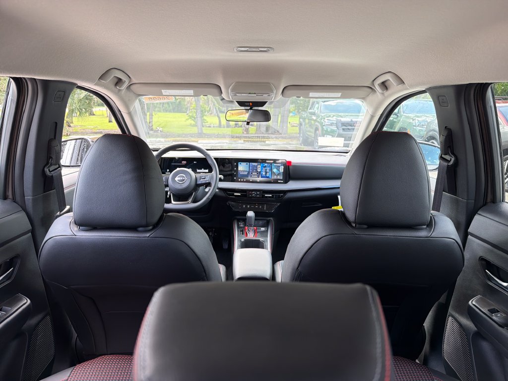 New 2026 Nissan Kicks SR FWD image 31