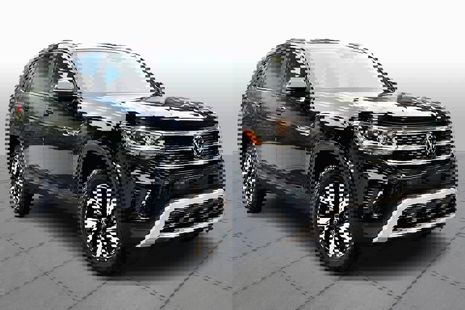 Used 2023 Volkswagen Atlas Cross Sport SE image 3