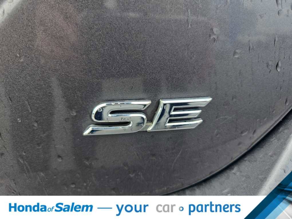 Used 2020 Toyota Camry SE image 13