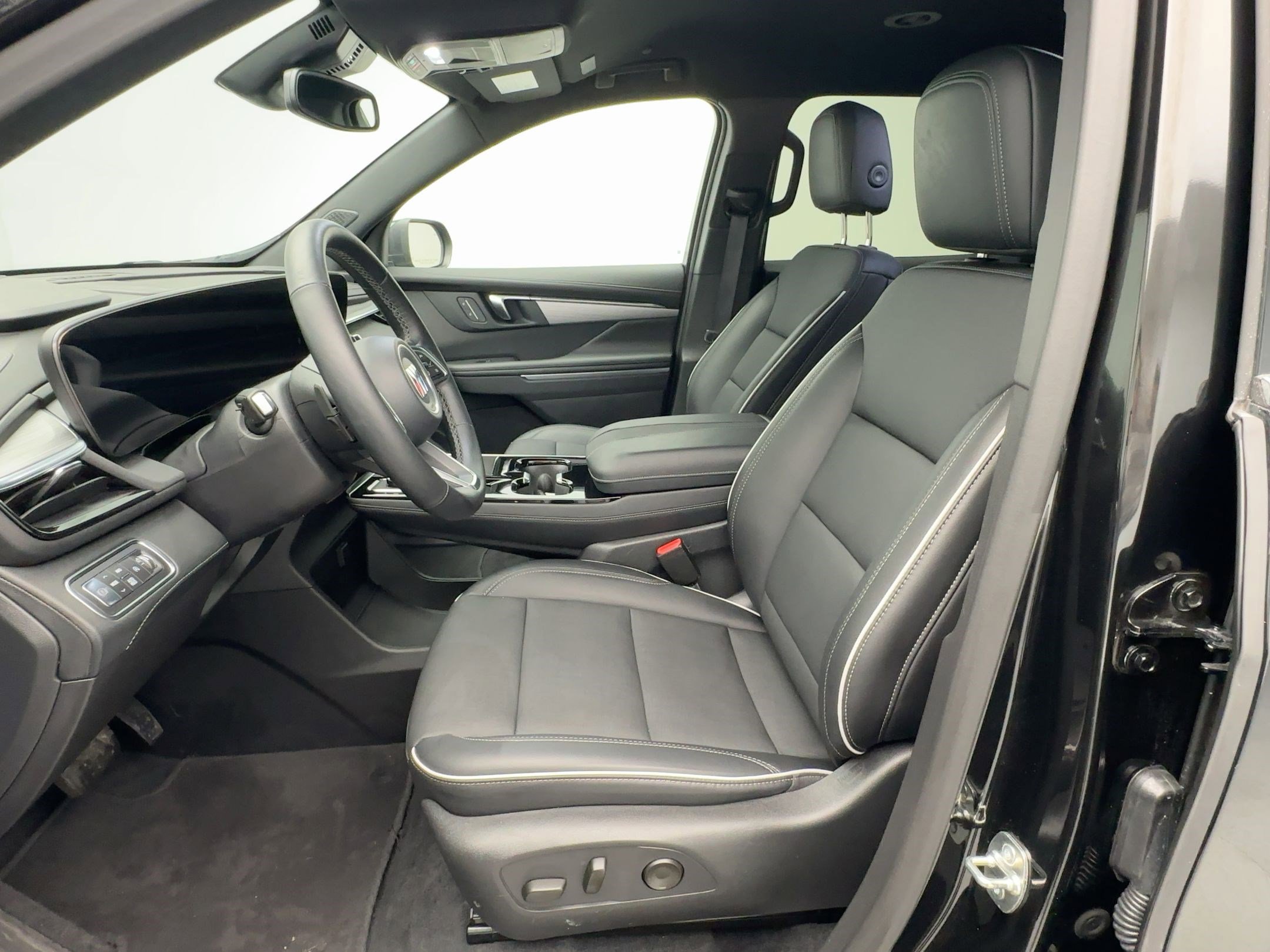 Certified 2025 Buick Enclave Preferred image 5