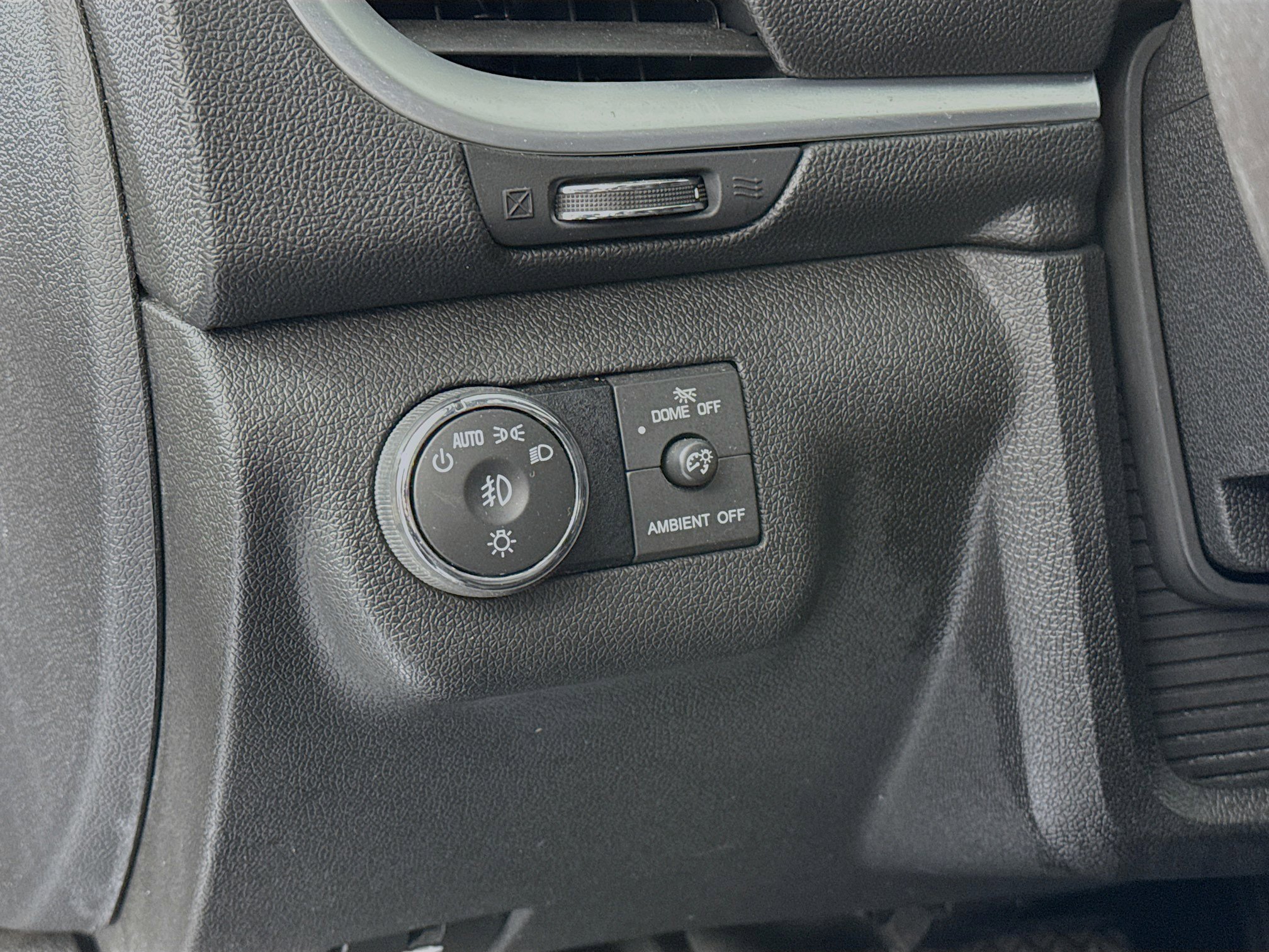 Used 2017 Chevrolet Traverse LT image 10