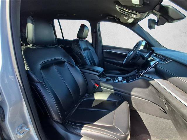 Used 2024 Jeep Grand Cherokee L Limited w/ Black Appearance Package RWD image 14