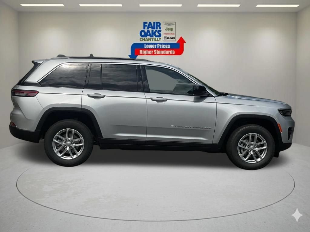 New 2026 Jeep Grand Cherokee Laredo X AWD/4WD image 4