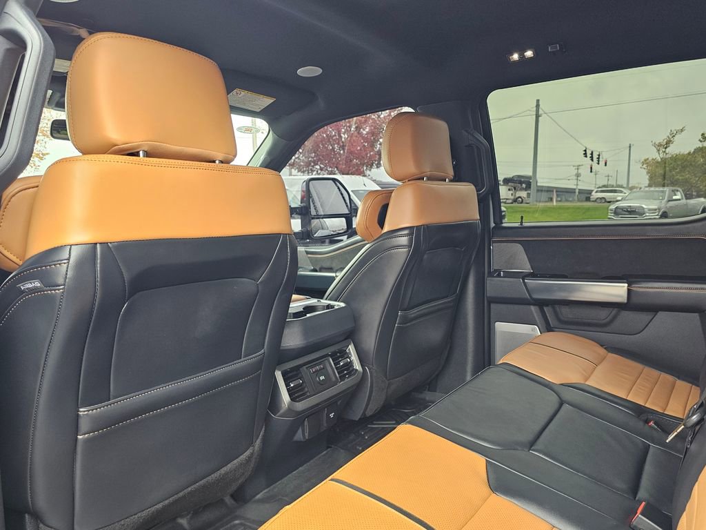 Used 2024 Ford F450 Platinum w/ FX4 Off-Road Package image 31