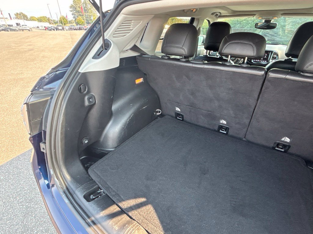 Used 2018 Jeep Compass Limited FWD image 38
