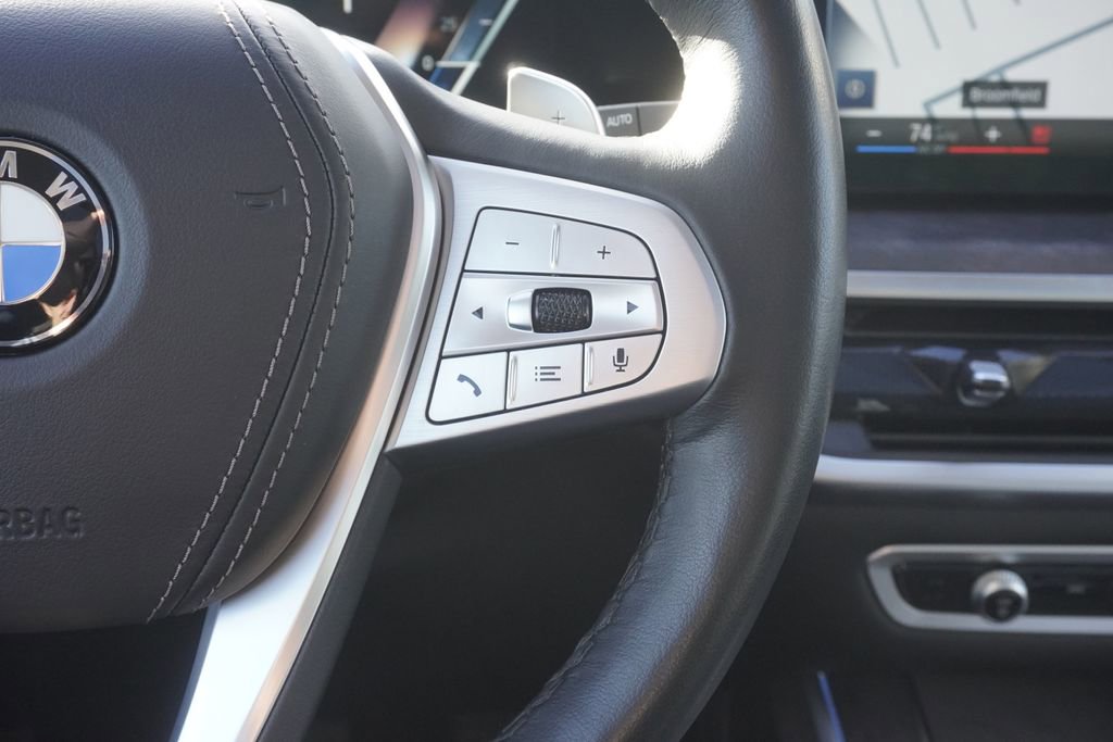 Used 2023 BMW X7 xDrive40i w/ Premium Package image 13