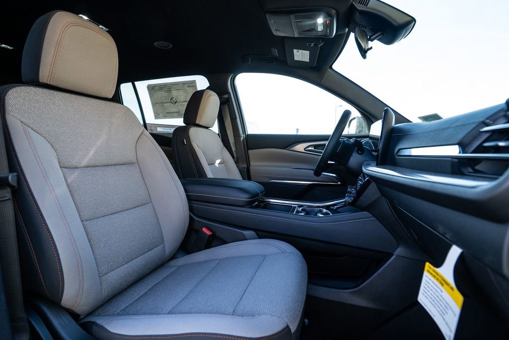 New 2026 Chevrolet Traverse LT image 13