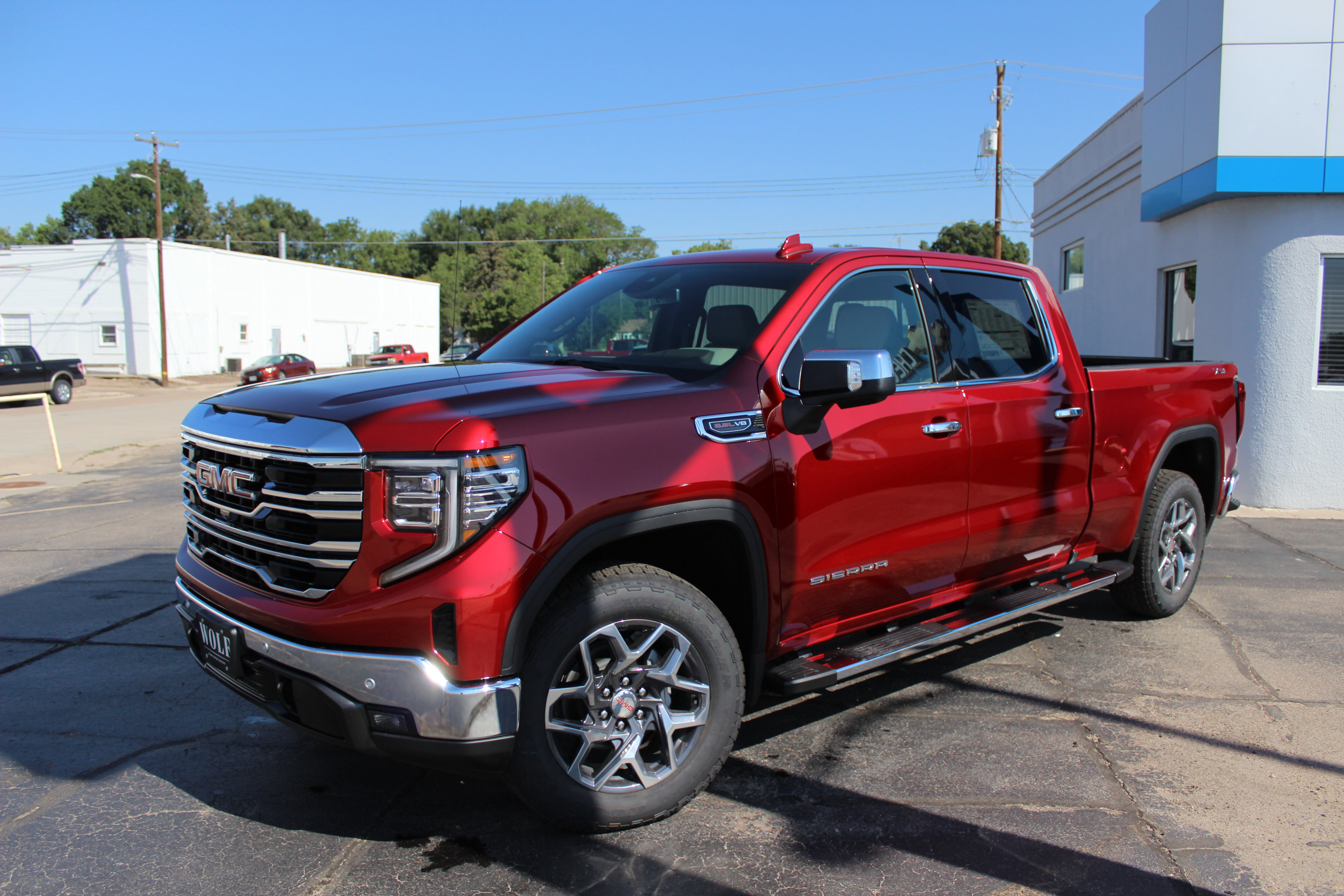 New 2026 GMC Sierra 1500 SLT w/ SLT Premium Package image 1