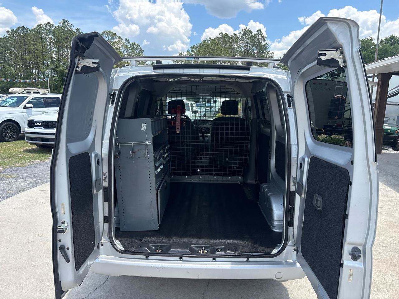 Used 2013 Nissan NV200 SV w/ Technology Pkg FWD image 17