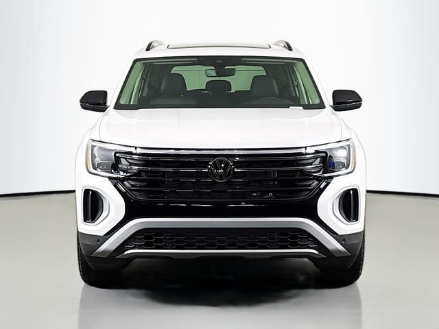 New 2026 Volkswagen Atlas Peak Edition video 2