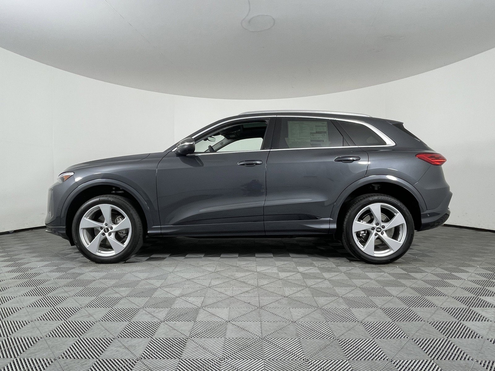 New 2025 Audi Q5 Premium Plus image 10