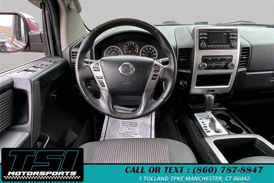 Used 2014 Nissan Titan SV w/ SV Value Truck Package AWD/4WD image 5