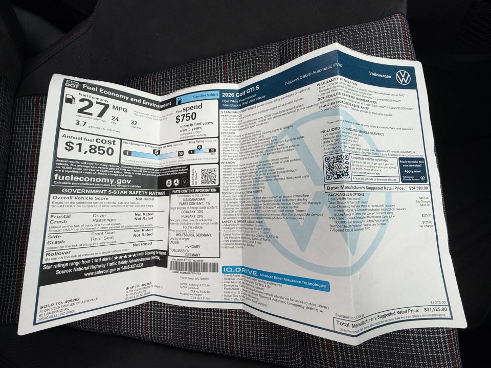 New 2026 Volkswagen Golf SE FWD image 33