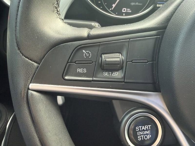 Used 2017 Alfa Romeo Giulia Ti w/ TI 19" Sport Package image 28