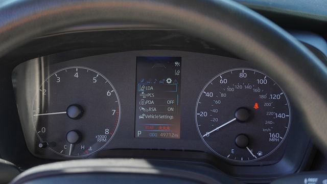 Used 2024 Toyota Corolla LE image 31