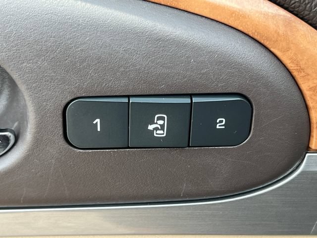Used 2012 Buick Enclave Leather FWD image 17