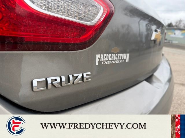Used 2017 Chevrolet Cruze Premier image 29