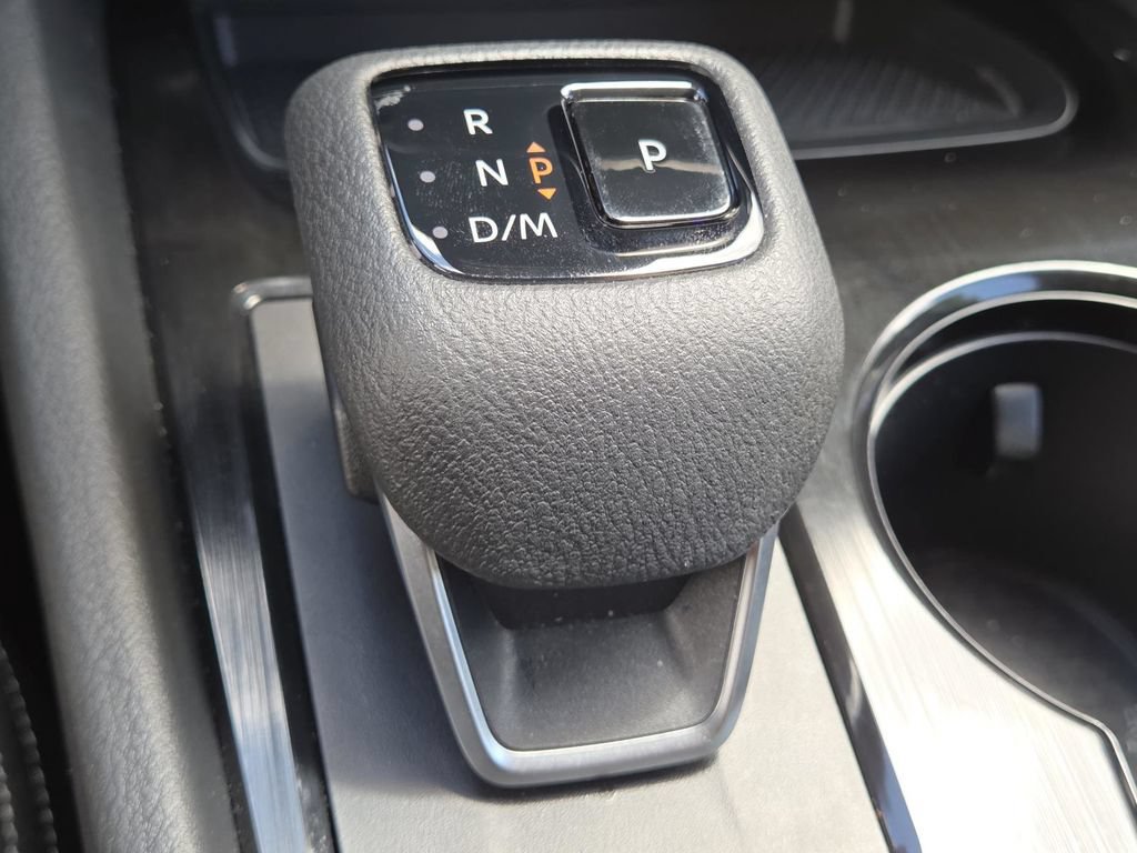 Used 2023 Nissan Rogue SV AWD/4WD image 27