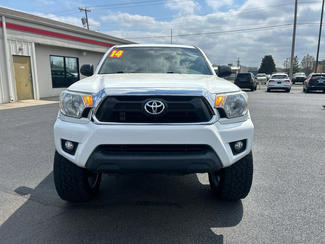 Used 2014 Toyota Tacoma PreRunner w/ TRD Off-Road Package RWD image 2