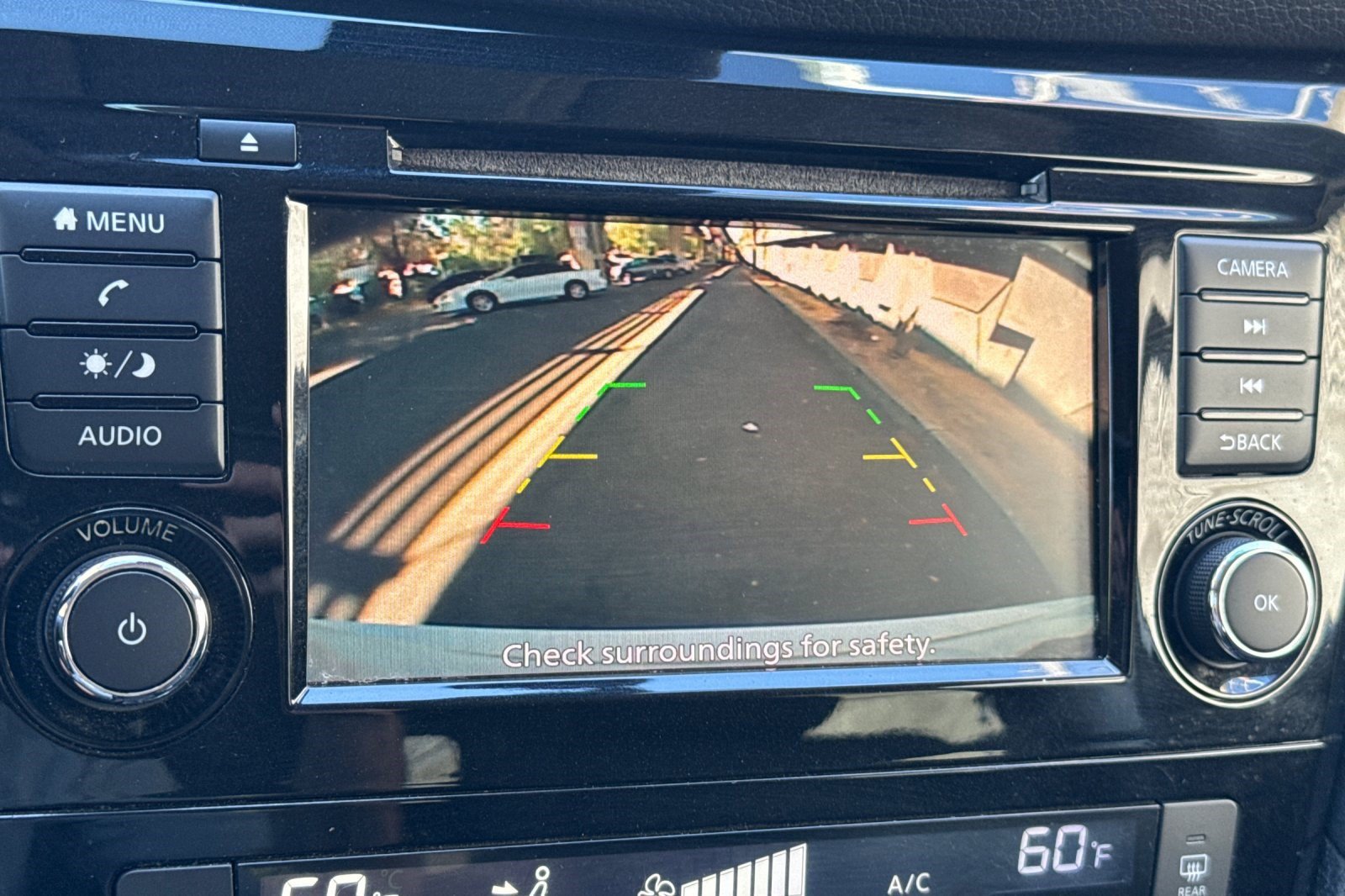 Used 2020 Nissan Rogue SV FWD image 21