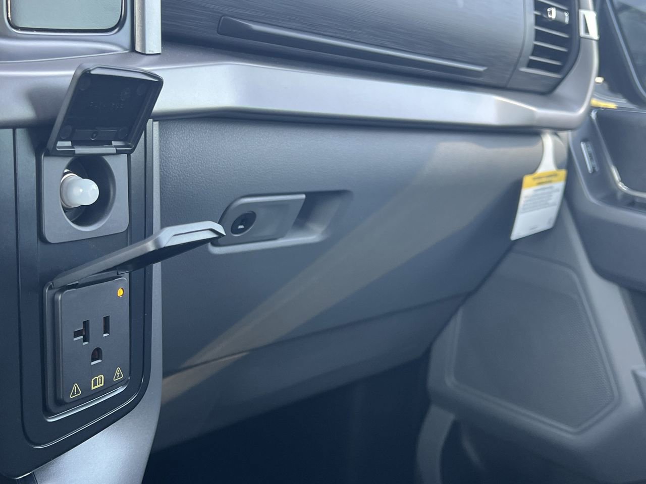 New 2025 Ford F150 XLT w/ Equipment Group 302A MID image 10