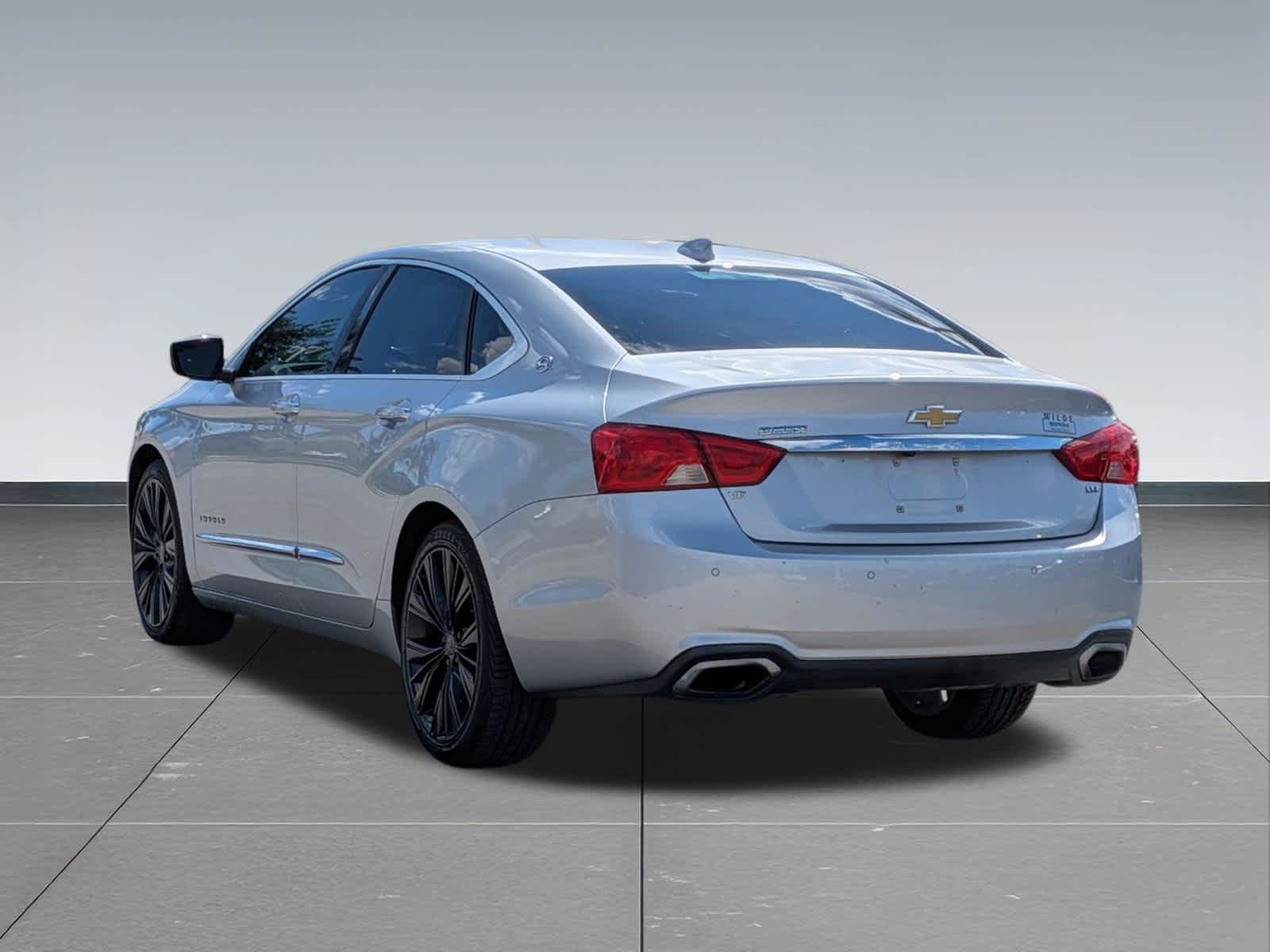 Used 2016 Chevrolet Impala LTZ w/ Enhanced Convenience Package FWD image 3