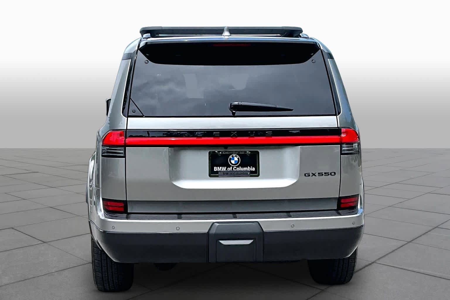 Used 2024 Lexus GX 550 w/ Cold Area Package AWD/4WD image 4