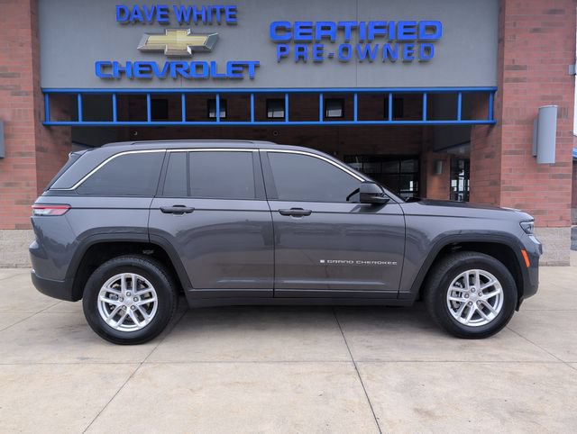 Used 2024 Jeep Grand Cherokee Laredo X w/ Luxury Tech Group I AWD/4WD image 9