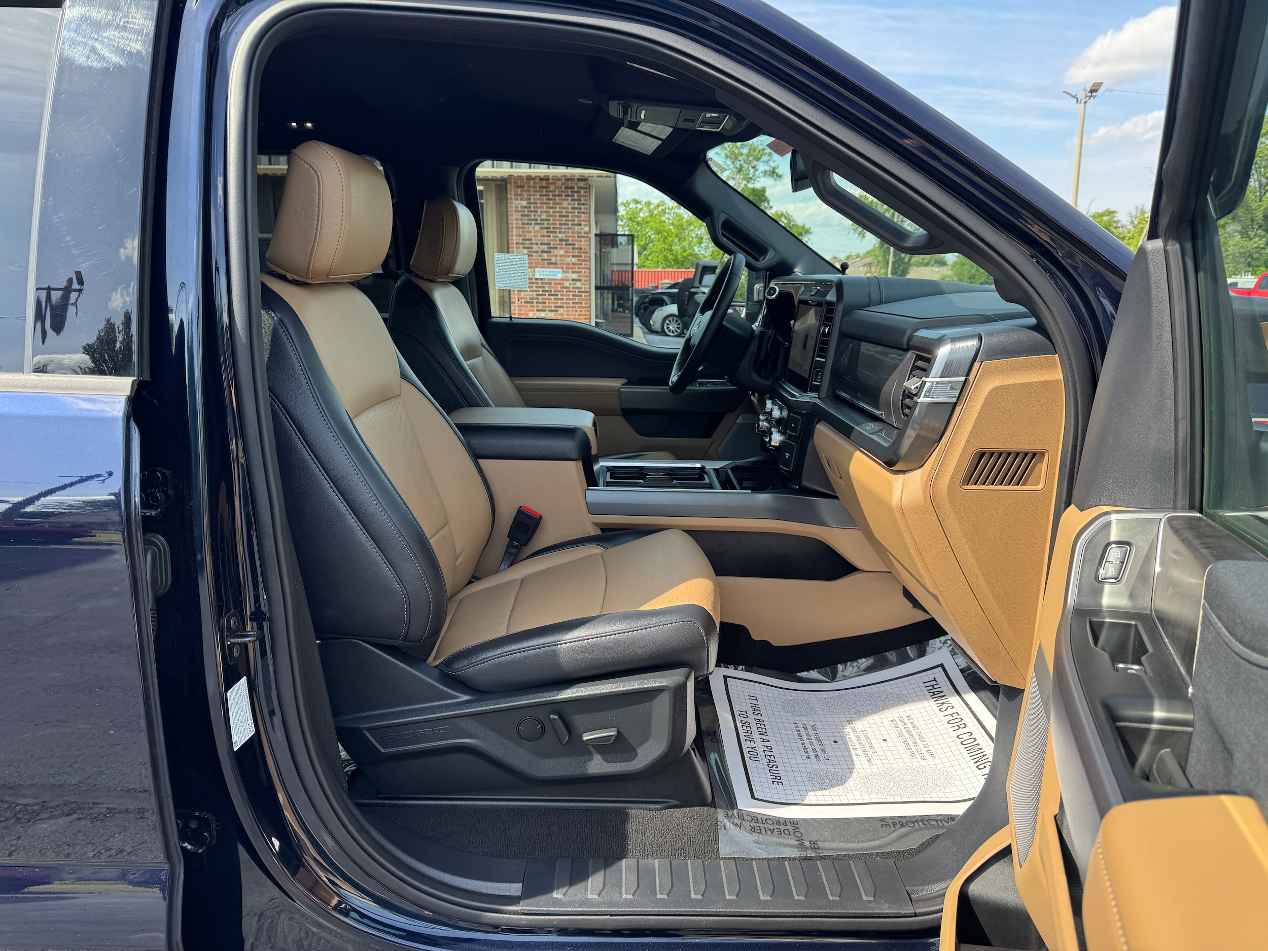 Used 2025 Ford F450 Lariat AWD/4WD image 16