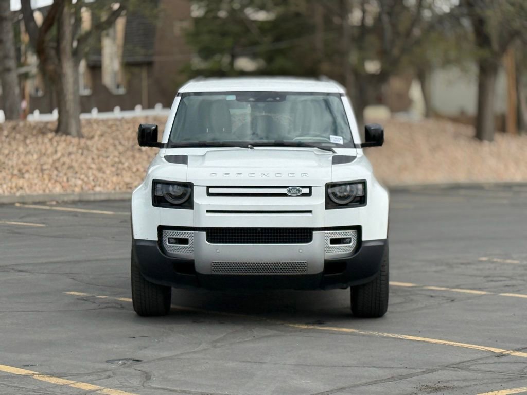 Used 2022 Land Rover Defender 110 S AWD/4WD image 2