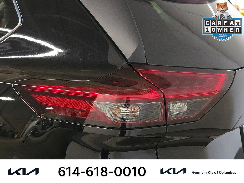 Used 2023 Nissan Rogue SV AWD/4WD image 16