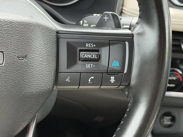 Used 2025 Nissan Rogue SV AWD/4WD image 14