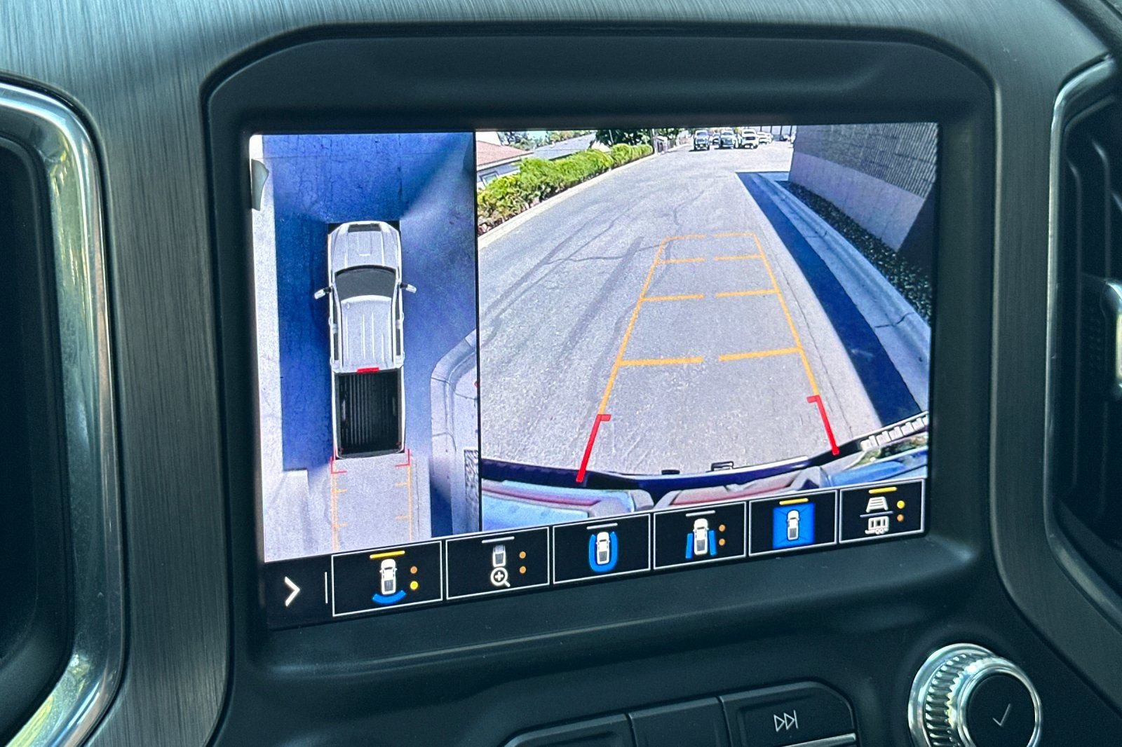 Used 2023 GMC Sierra 2500 Denali w/ Denali Ultimate Package image 19