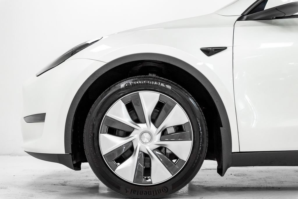 Used 2023 Tesla Model Y Long Range AWD/4WD image 22