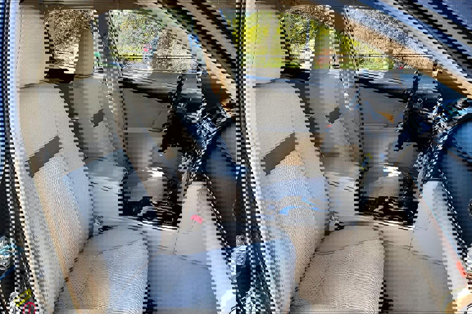 Used 2012 Toyota Camry XLE image 8