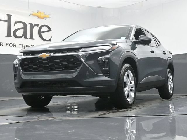 New 2026 Chevrolet Trax LS FWD image 4