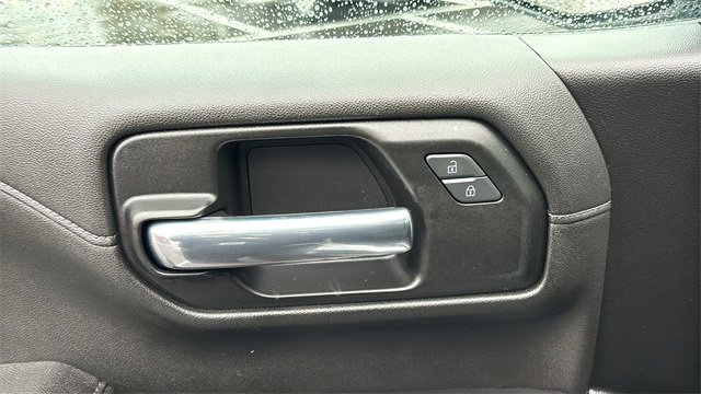 Used 2022 Chevrolet Silverado 1500 LT image 10