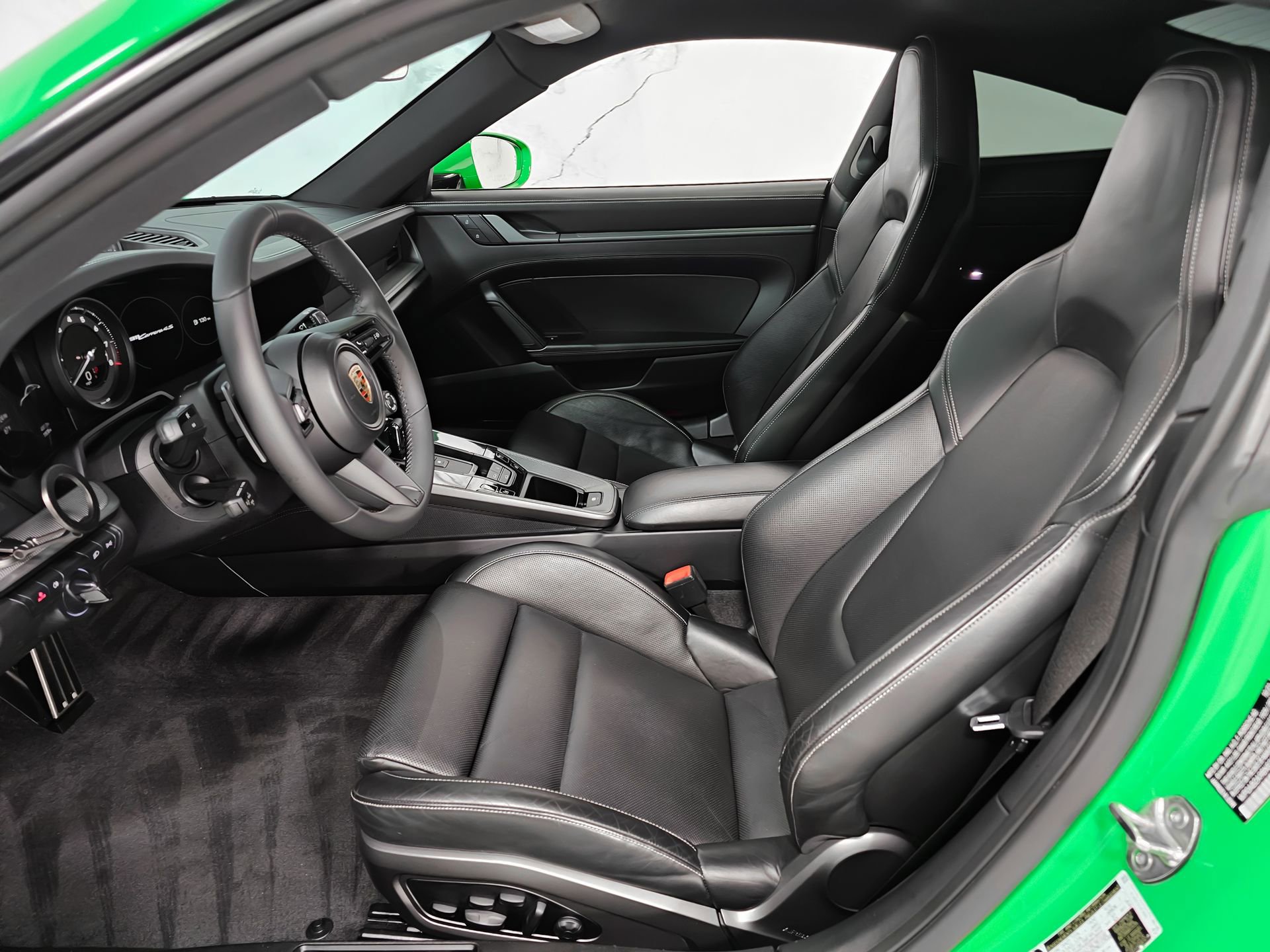 Used 2022 Porsche 911 Carrera 4S w/ Sport Package image 17