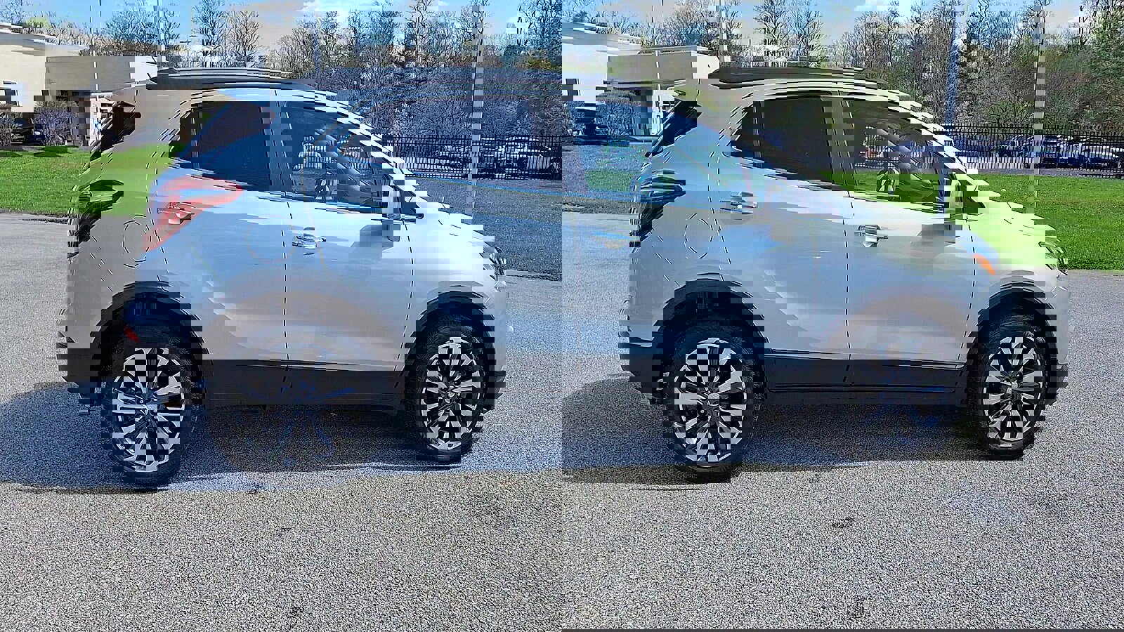 Certified 2022 Buick Encore Preferred w/ Safety Package image 9