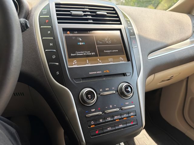 Used 2017 Lincoln MKC Premiere FWD image 25