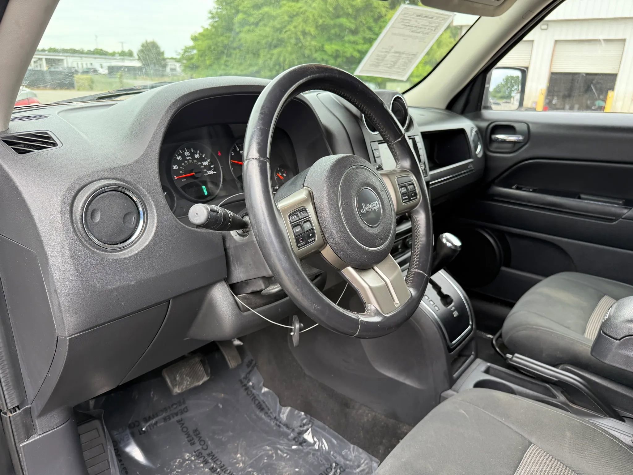 Used 2012 Jeep Patriot Latitude FWD image 17