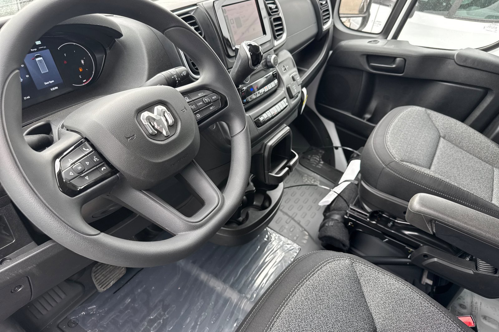 New 2026 RAM ProMaster 3500 w/ Quick Order Package 22G SLT image 9