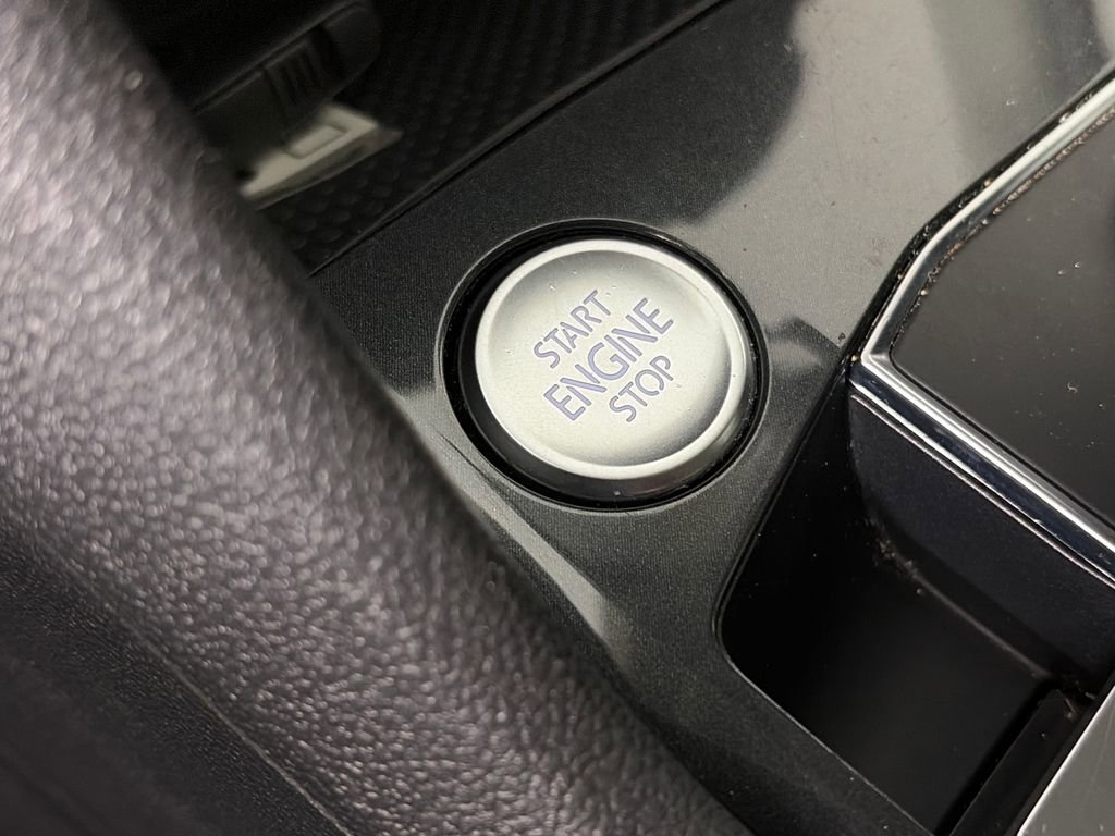 Used 2019 Volkswagen Tiguan SEL AWD/4WD image 23