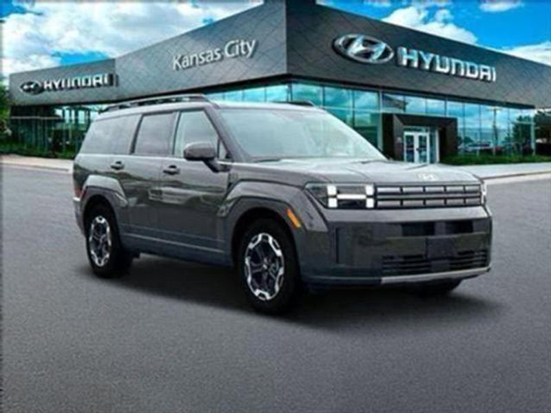 Used 2025 Hyundai Santa Fe SEL image 12