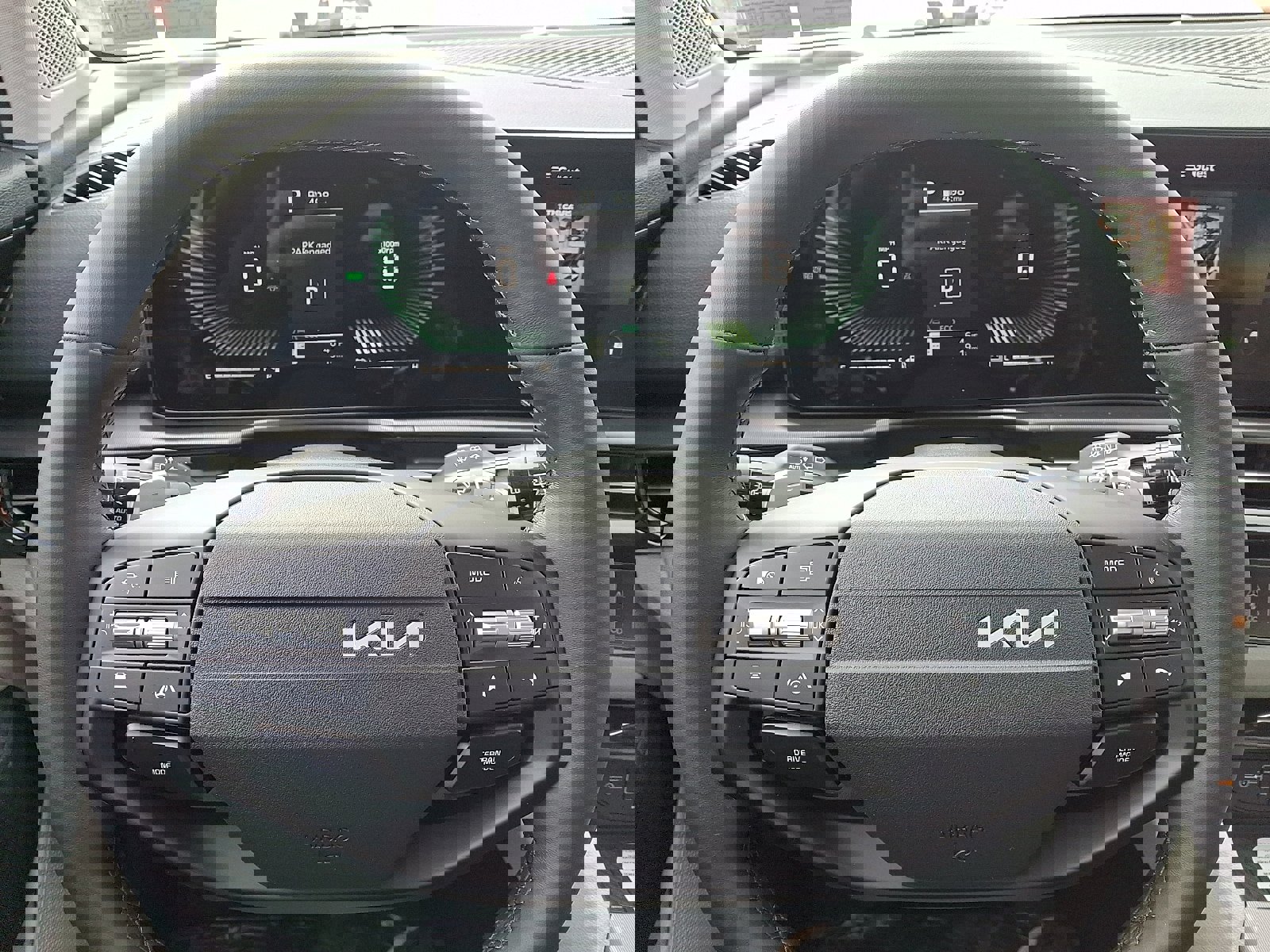 New 2026 Kia Sportage EX image 18