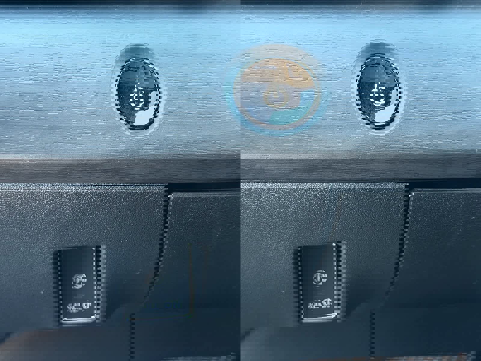 Certified 2025 Nissan Ariya ENGAGE image 27