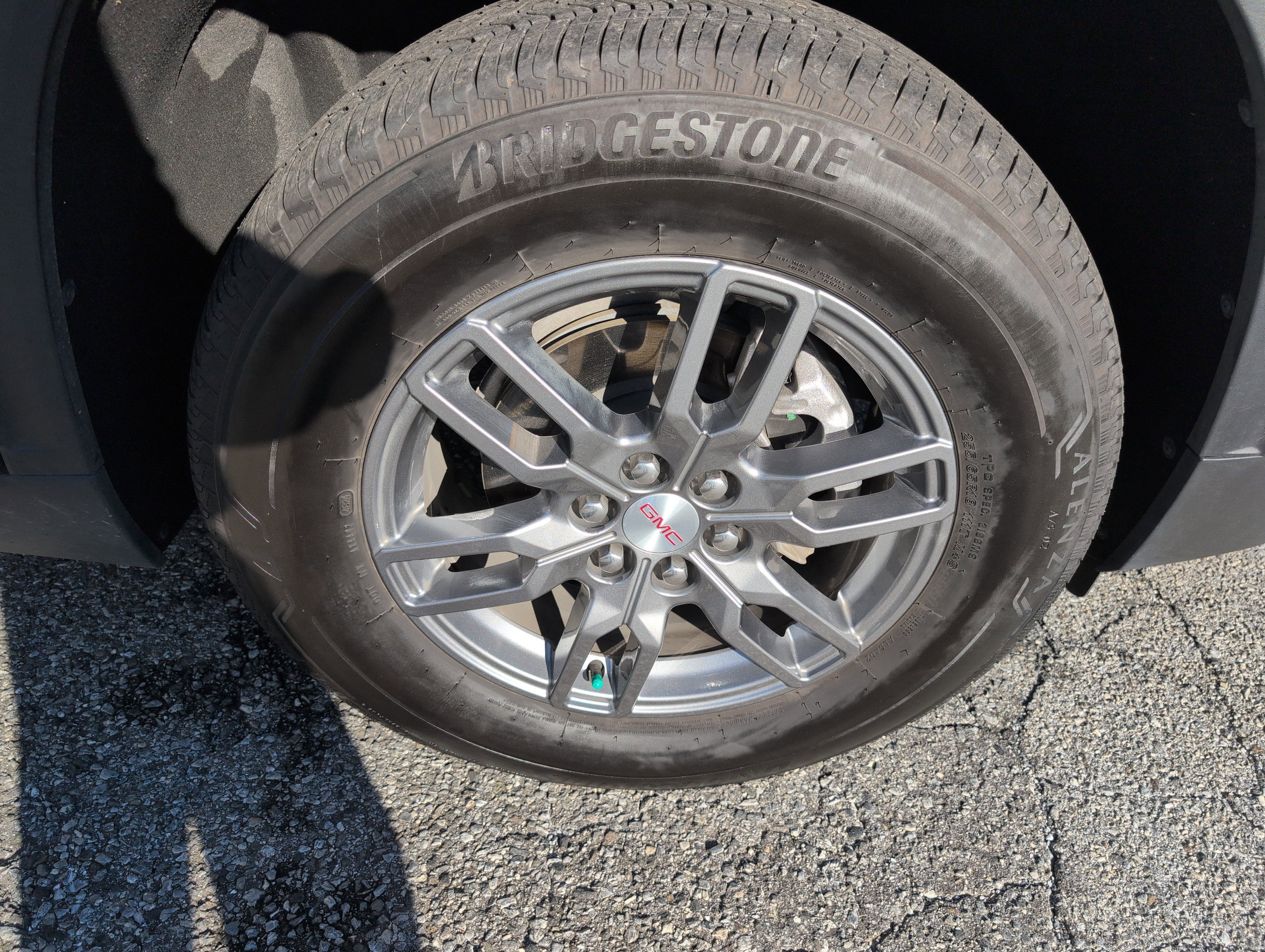 Used 2025 GMC Acadia Elevation image 11